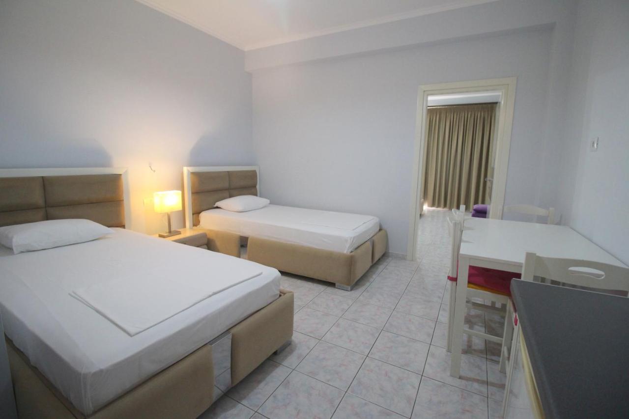 Murati Suites Саранде Екстериор снимка