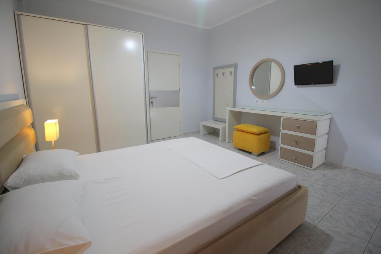 Murati Suites Саранде Екстериор снимка