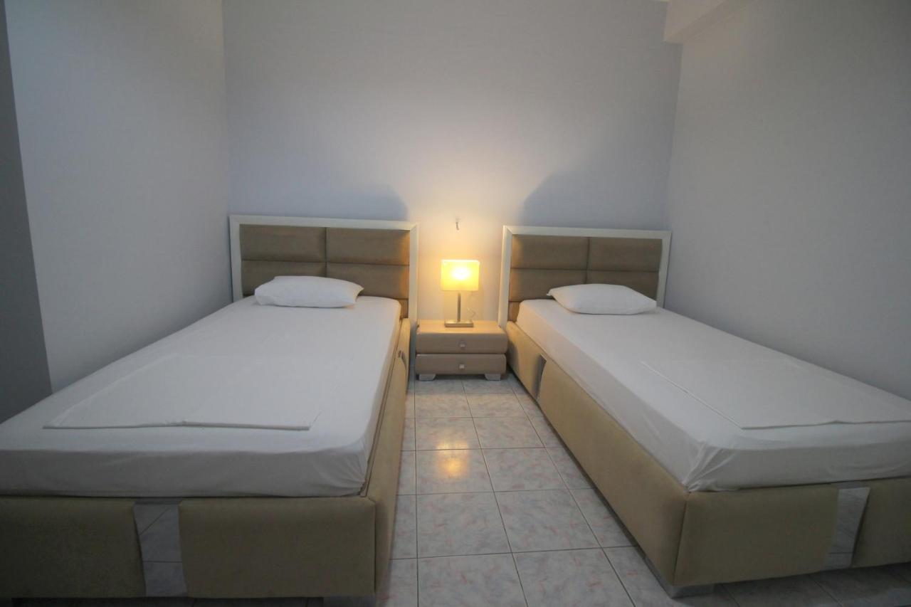 Murati Suites Саранде Екстериор снимка