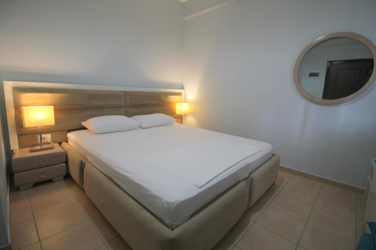 Murati Suites Саранде Екстериор снимка
