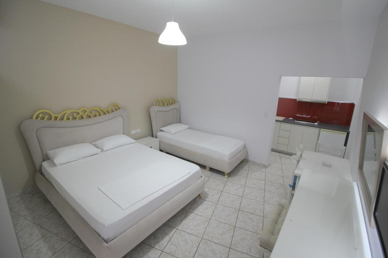 Murati Suites Саранде Екстериор снимка